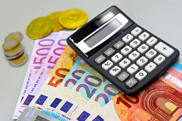 (P) Schimb valutar la banca sau la casa de schimb - ce varianta este mai avantajoasa?