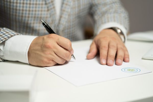 Termenul de pastrare pentru registrele de contabilitate obligatorii si documentele justificative